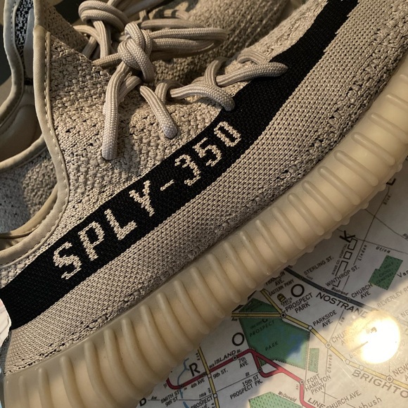 Yeezy Boost 350 V2 Slate - Picture 2 of 8
